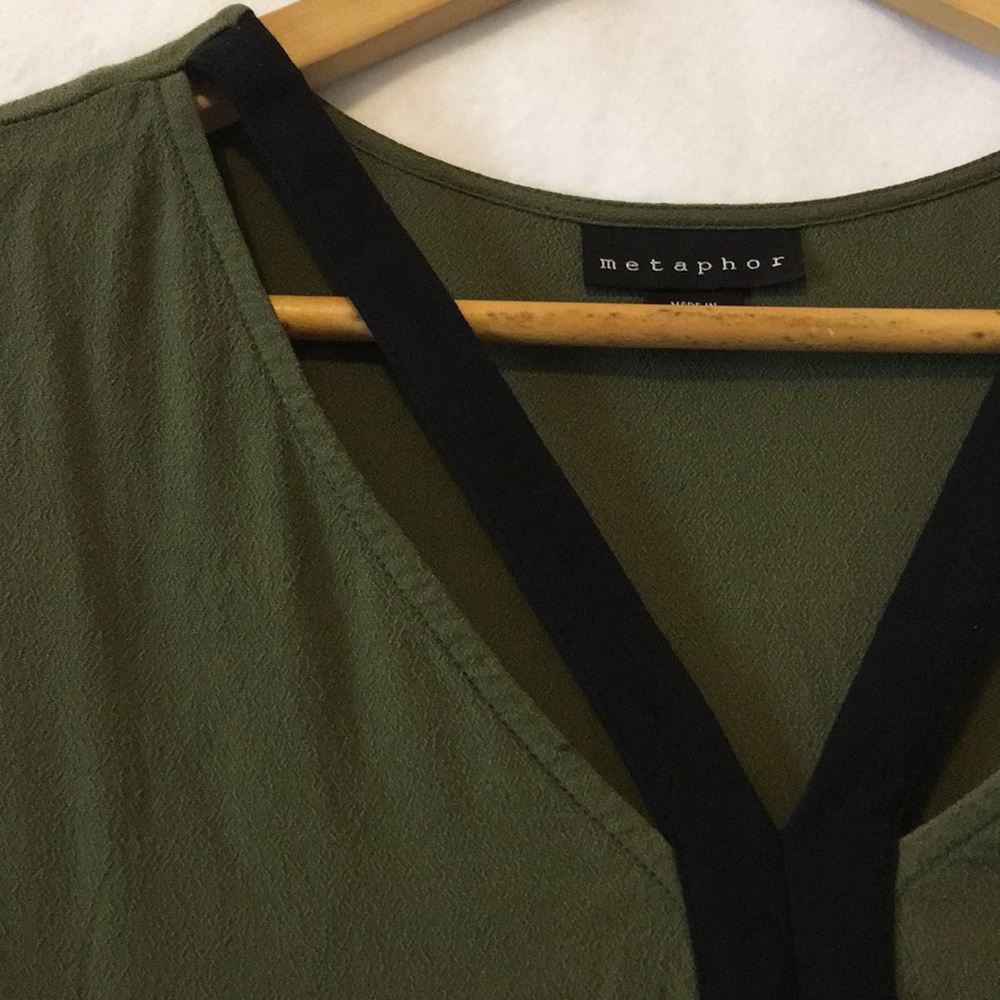 Rayon sleeveless blouse